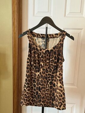 Express Leopard-Print Scoop Neck Tank Top in Brown and Black